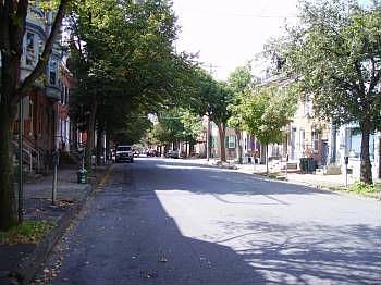 2nd image of 537 Elm St
