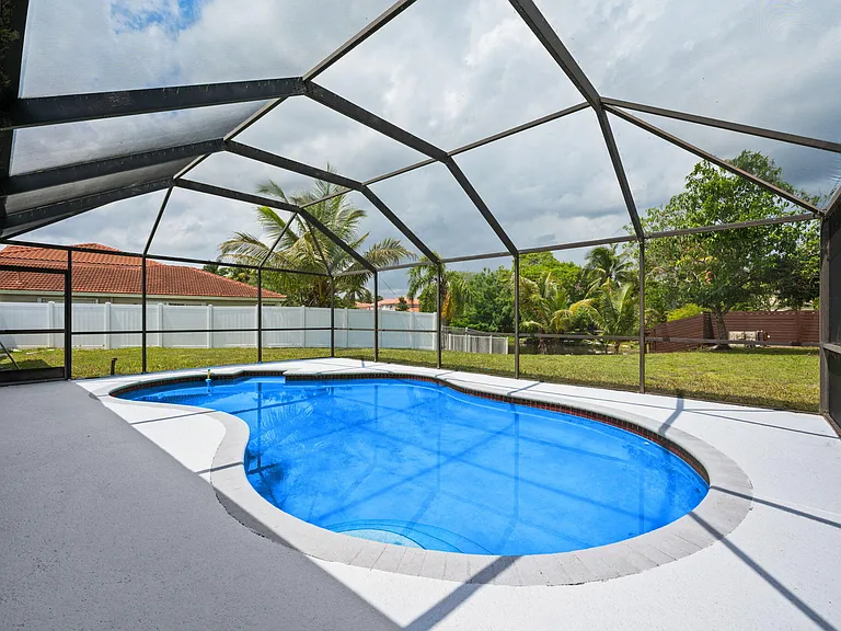 13400 NW 5th Ct — Photo 31