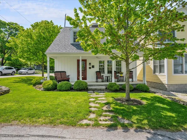 236 Elm Ave, Lakeside Marblehead, OH 43440