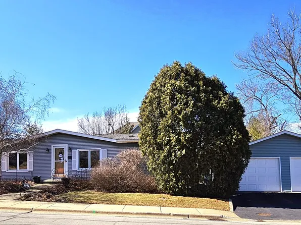 2003 Oakland Ave, Crest Hill, IL 60403
