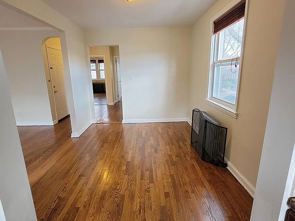 5th image of 42-96 Saull St #2