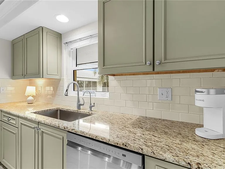 4126 Belair Ln #C4 — Photo 12