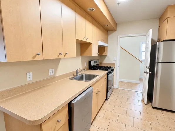 211 Chelsea St #6, Everett, MA 02149