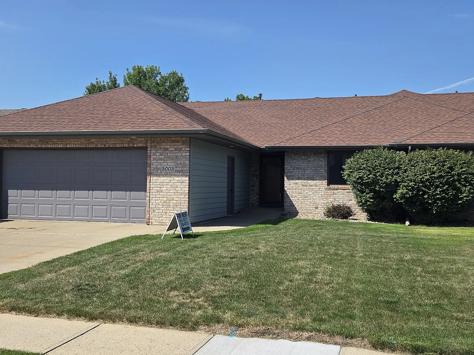 3 bed, 2350 sqft, $2,000 — Photo 1