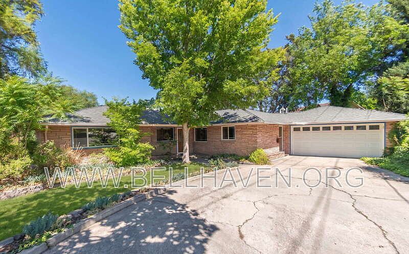 1st image of 5524 W Randolph Dr