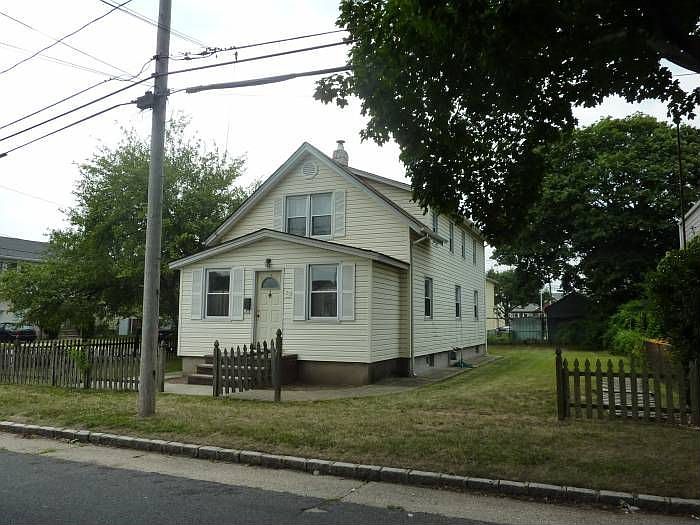 1st image of 29 6th Ave