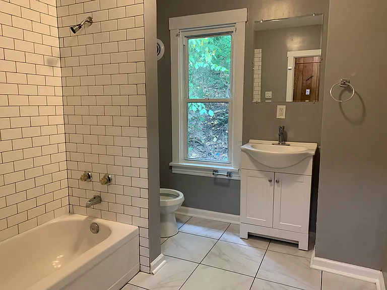 604 Haverhill St — Photo 6