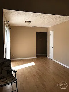 348 Sterling Creek Dr — Photo 6