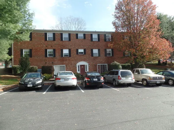 380 New Kent Rd APT 212, Blacksburg, VA 24060