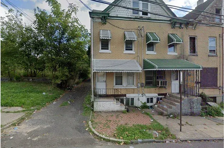 110 Old Rose St photo 1