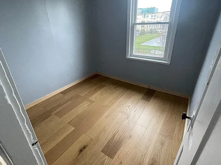 23 Bowers St #1 — Photo 4