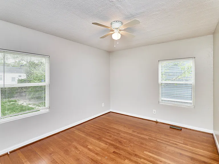10214 Saint Anthony Ln — Photo 16