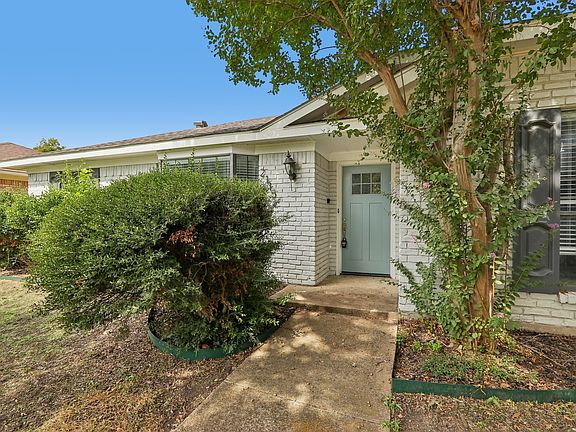 3rd image of 2115 Bengal Ln
