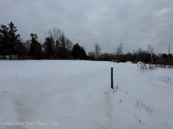 8 Yellow City Road, Amenia, NY 12501