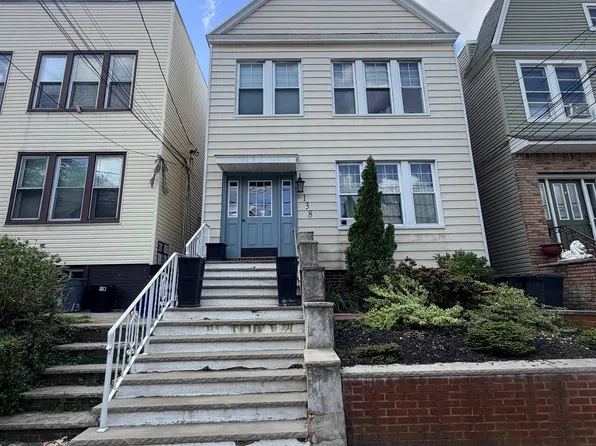 138 W 30th St Floor 2, Bayonne, NJ 07002