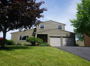 8606 Nazareth Dr, Cicero, NY 13039