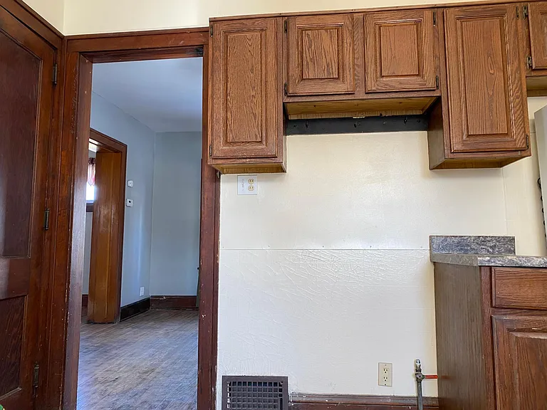 368 Elm Ave — Photo 10