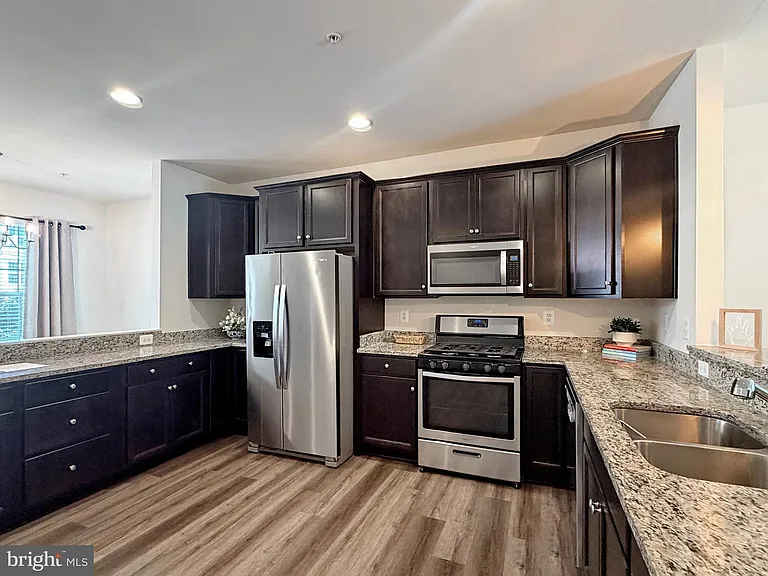 306 Buckeye Cir — Photo 23