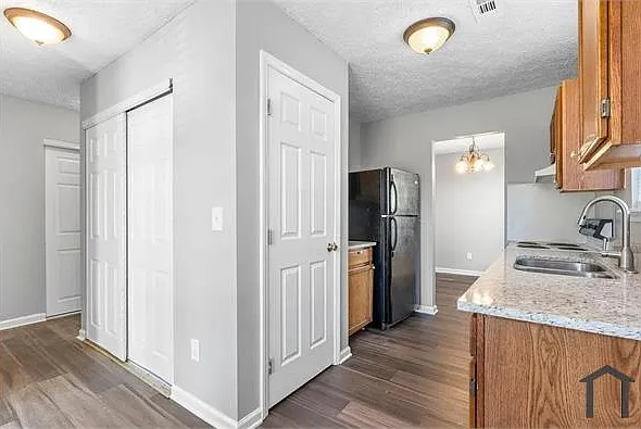8228 Wynewood Ct — Photo 23