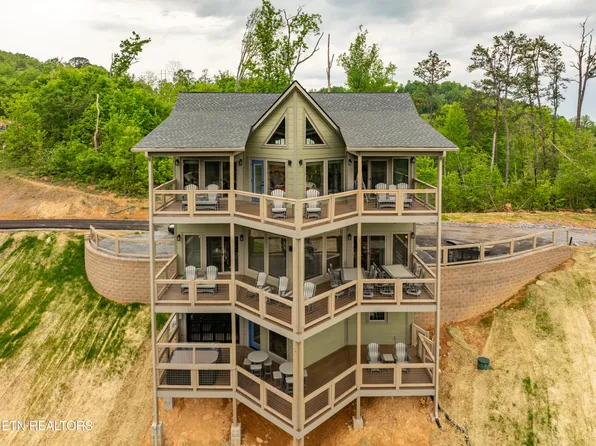 1237 Hemlock Dr, Gatlinburg, TN 37738