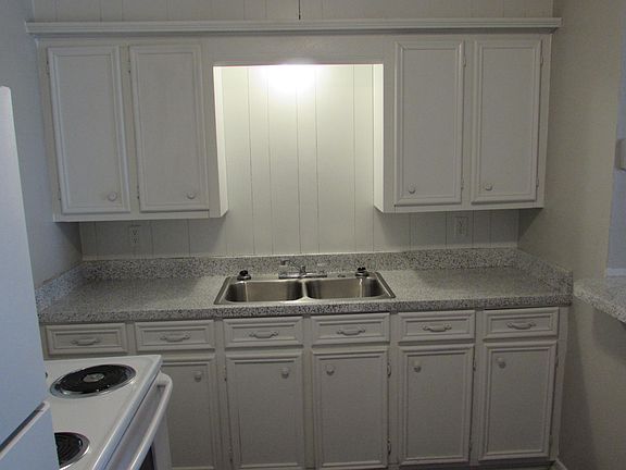 2nd image of 672 S 42nd St