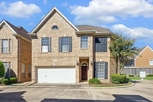 2802 Briarhurst Park Photo 1