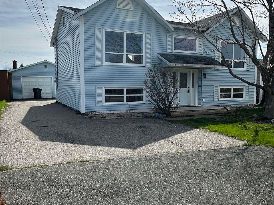 1st image of 14 Crescent Dr