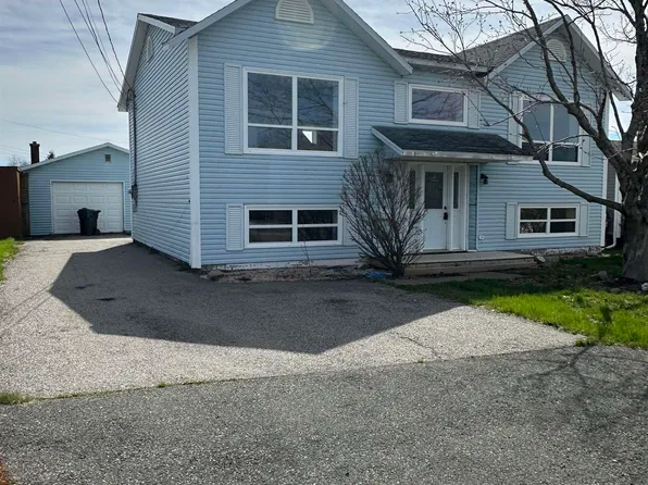 14 Crescent Dr, Glace Bay, NS B1A 2J4