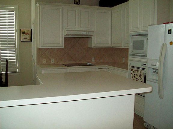 4th image of 1601 N Venice Dr