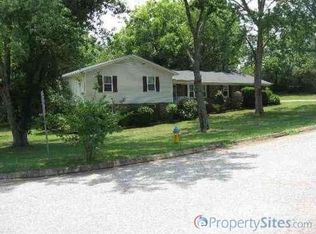 108 Elkhorn Dr, Greenville, SC 29617