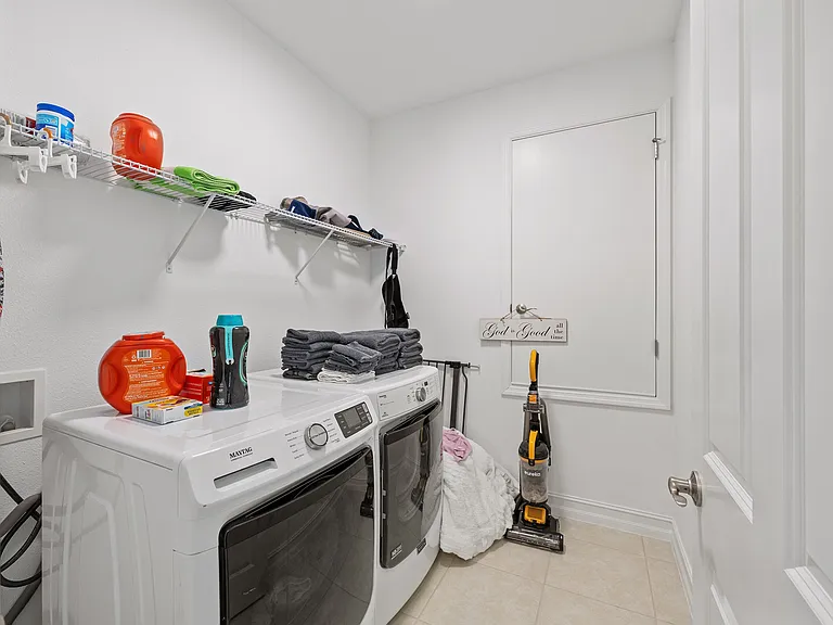 3335 NW 52nd Avenue Rd — Photo 32