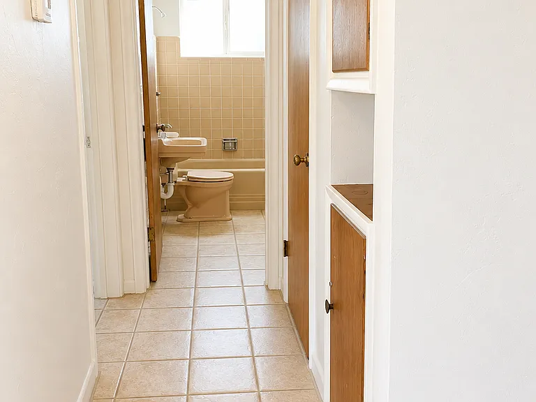 Vintage bathroom/hallway with extra storage