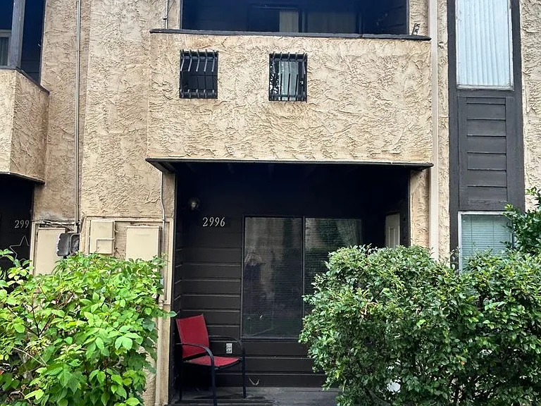 2996 Shady Holw W — Photo 2