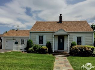 343 Roosevelt Ave, Springfield, MA 01118