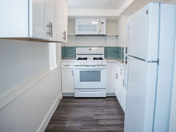2nd image of 3542-3548 Del Rey St #7