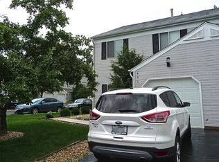 450 Minnesota Cir, Carol Stream, IL 60188