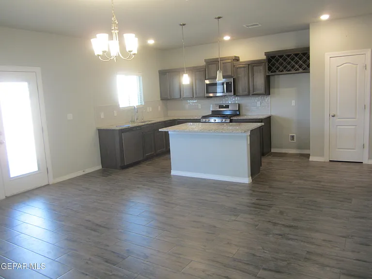 12253 Desert Cliff Ct — Photo 11