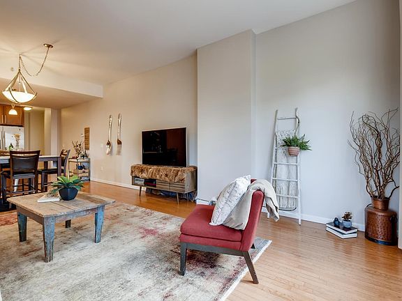 5th image of 1950 N Logan St APT 604