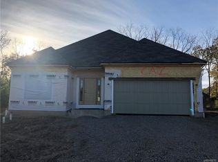 26 Brockton Rdg, Buffalo, NY 14221