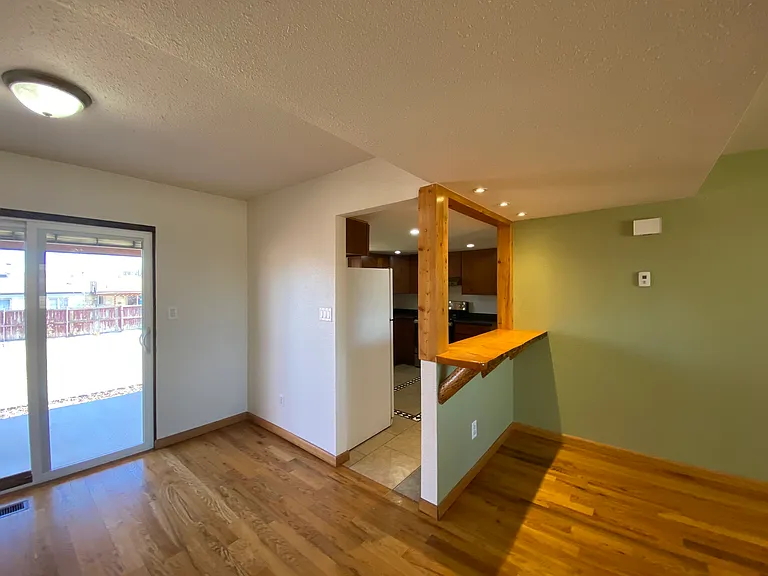 618 1/2 W Indian Creek Dr — Photo 9