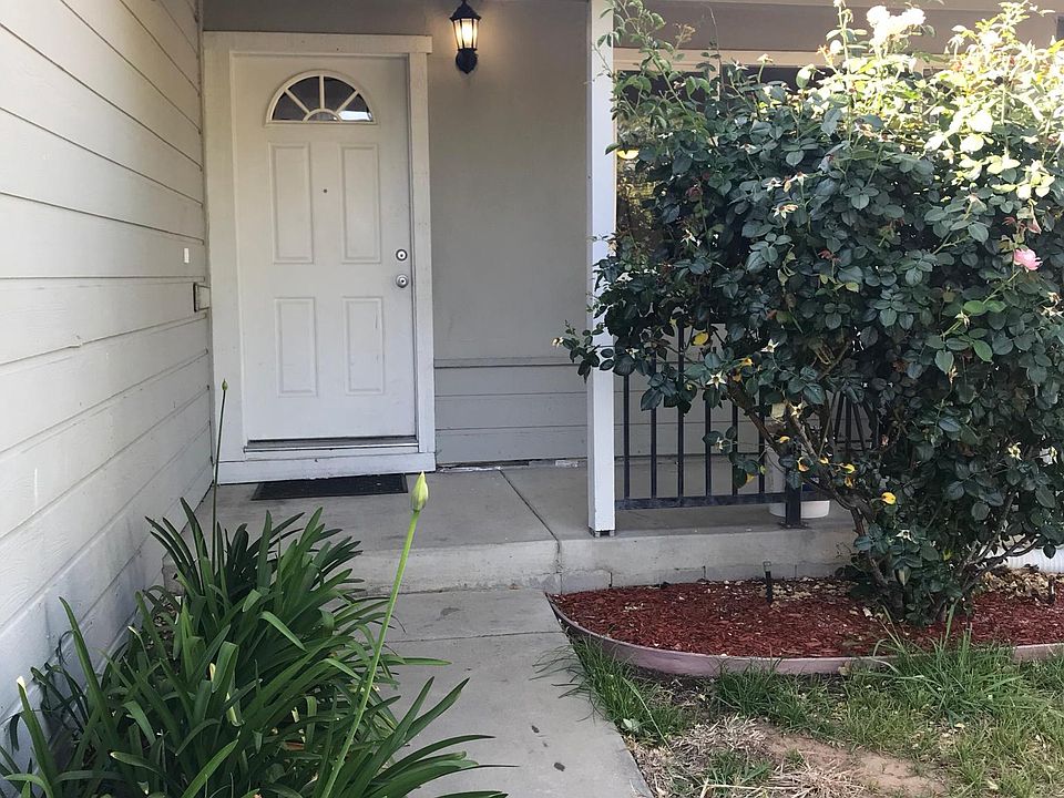 Front entry and porch.