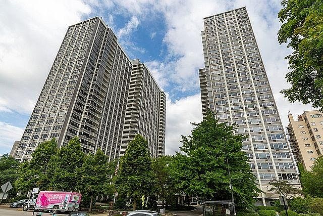 1st image of 4250 N Marine Dr APT 1330