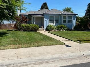 711 Palm Ave, Lodi, CA 95240