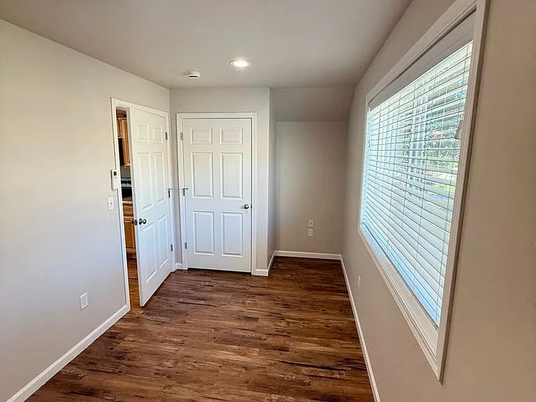 1104 Kane St — Photo 10
