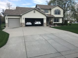 2015 Mineral Springs Pkwy, Owatonna, MN 55060