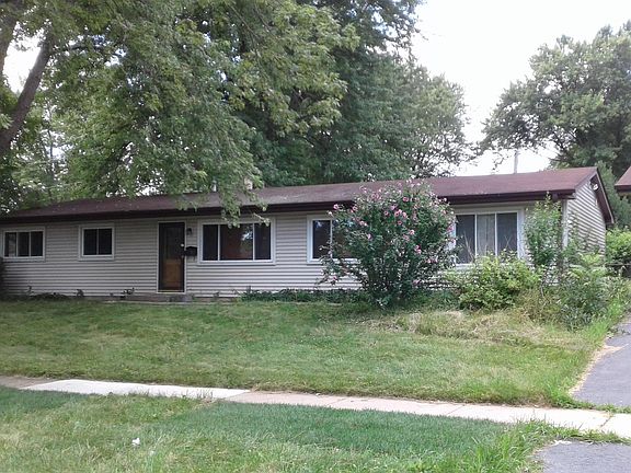 3rd image of 36996 N Grandwood Dr