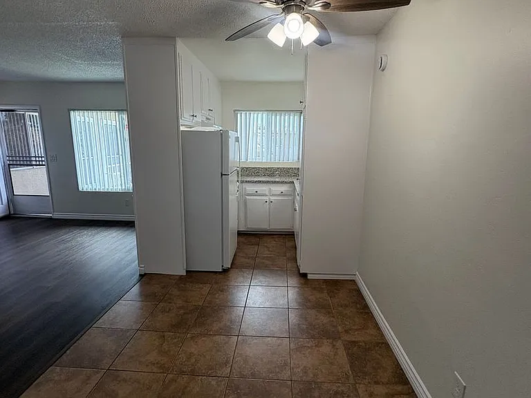 222 G St — Photo 17