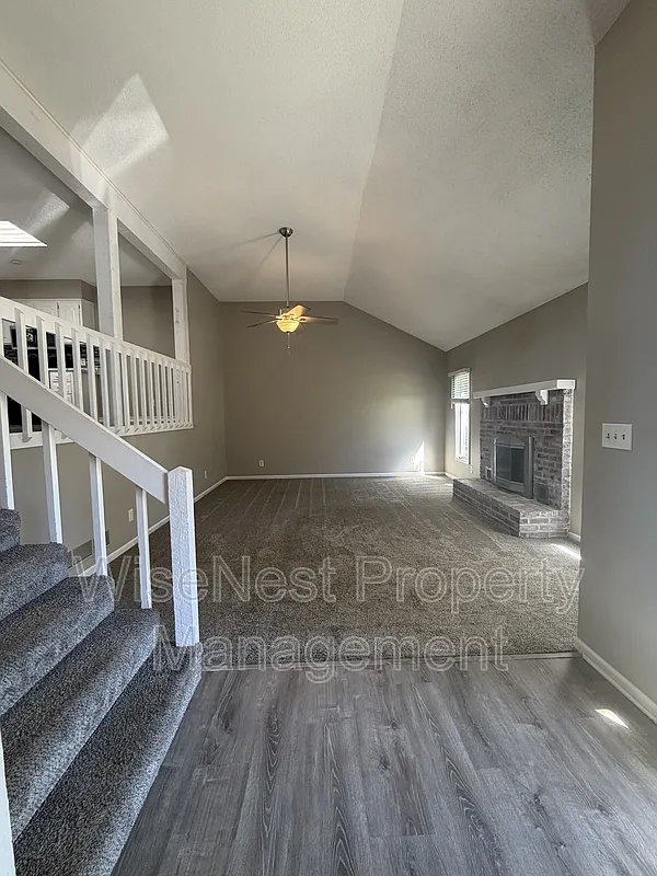 4 bed, 3.0 bath, 1732 sqft, $2,345 — Photo 4