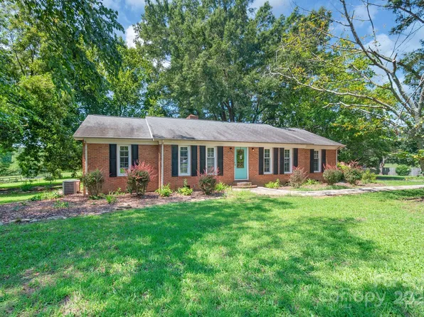 17385 Pond Rd, Locust, NC 28097