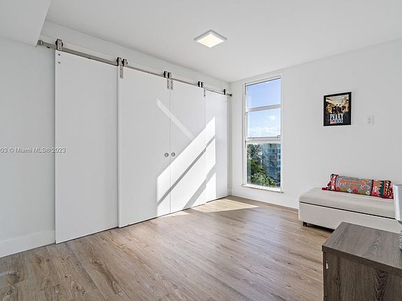 4th image of 16590 NE 26th Ave APT 602